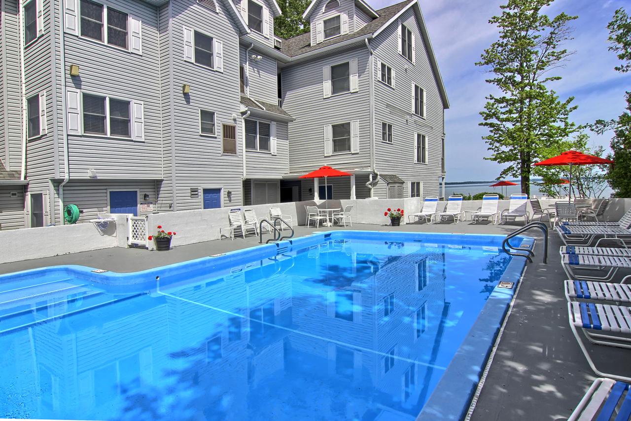 201 North Shore Inn - thumb 20