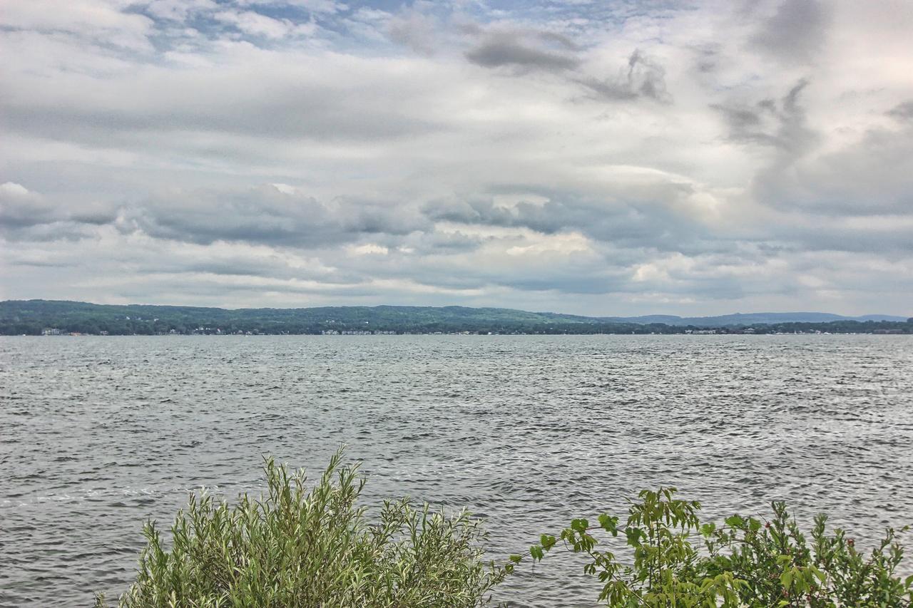 Lakeshore Cottage - thumb 15