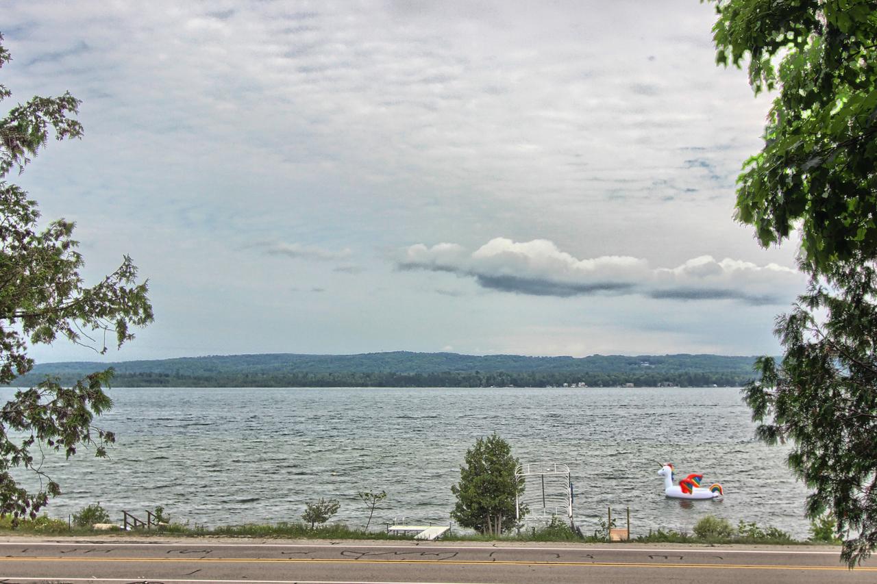 Lakeshore Cottage - thumb 1