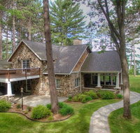 Beautiful house on West Twin Lake - USA Accommodation