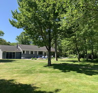 Cute lake house on West Twin Lake - USA Accommodation
