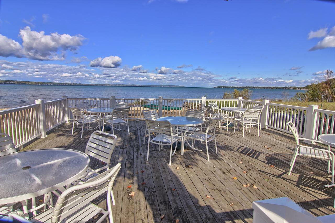 300 North Shore Inn - thumb 11