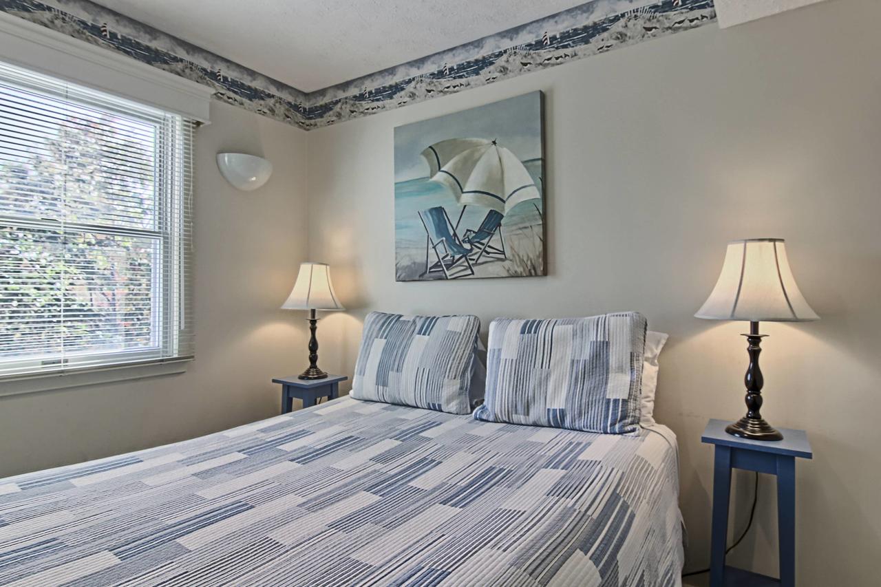 300 North Shore Inn - thumb 15