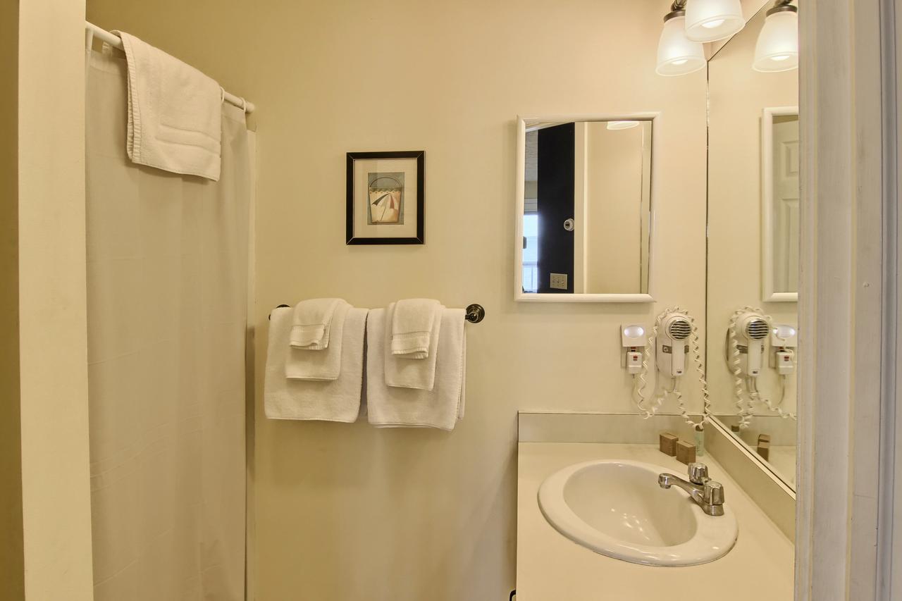 207 North Shore Inn - thumb 19