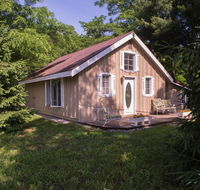 The M-22 Inn Suttons Bay - Students Accommodation