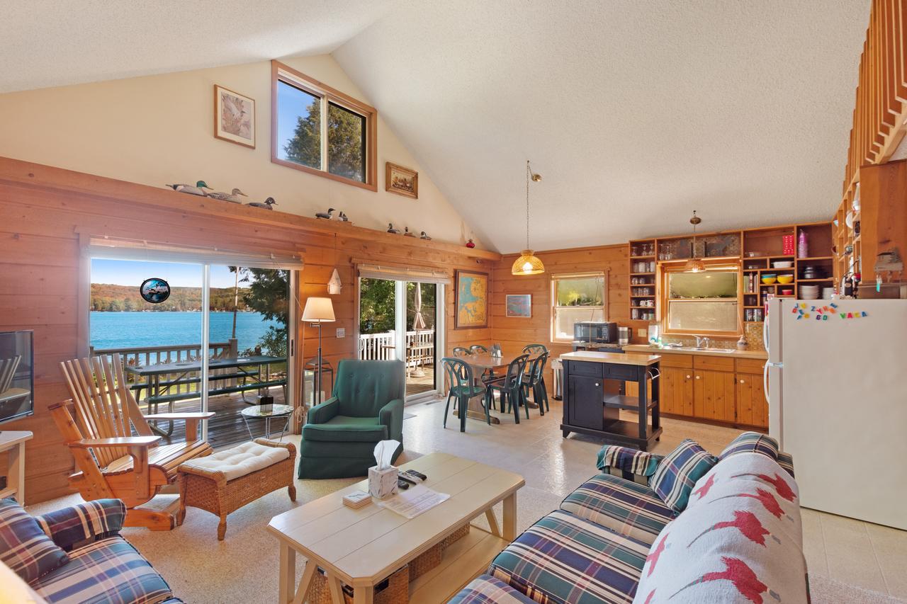 Walloon Lake Cottage - thumb 11