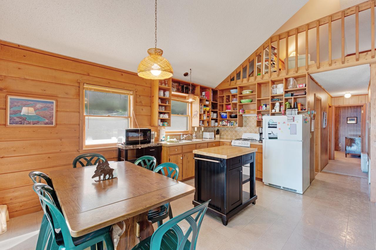 Walloon Lake Cottage - thumb 16