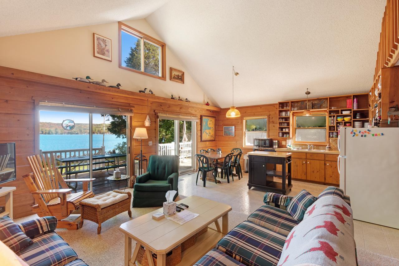 Walloon Lake Cottage - thumb 12