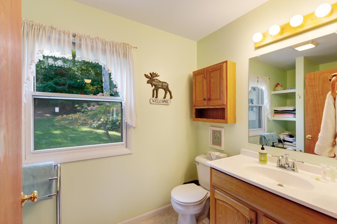 Walloon Lake Cottage - thumb 23