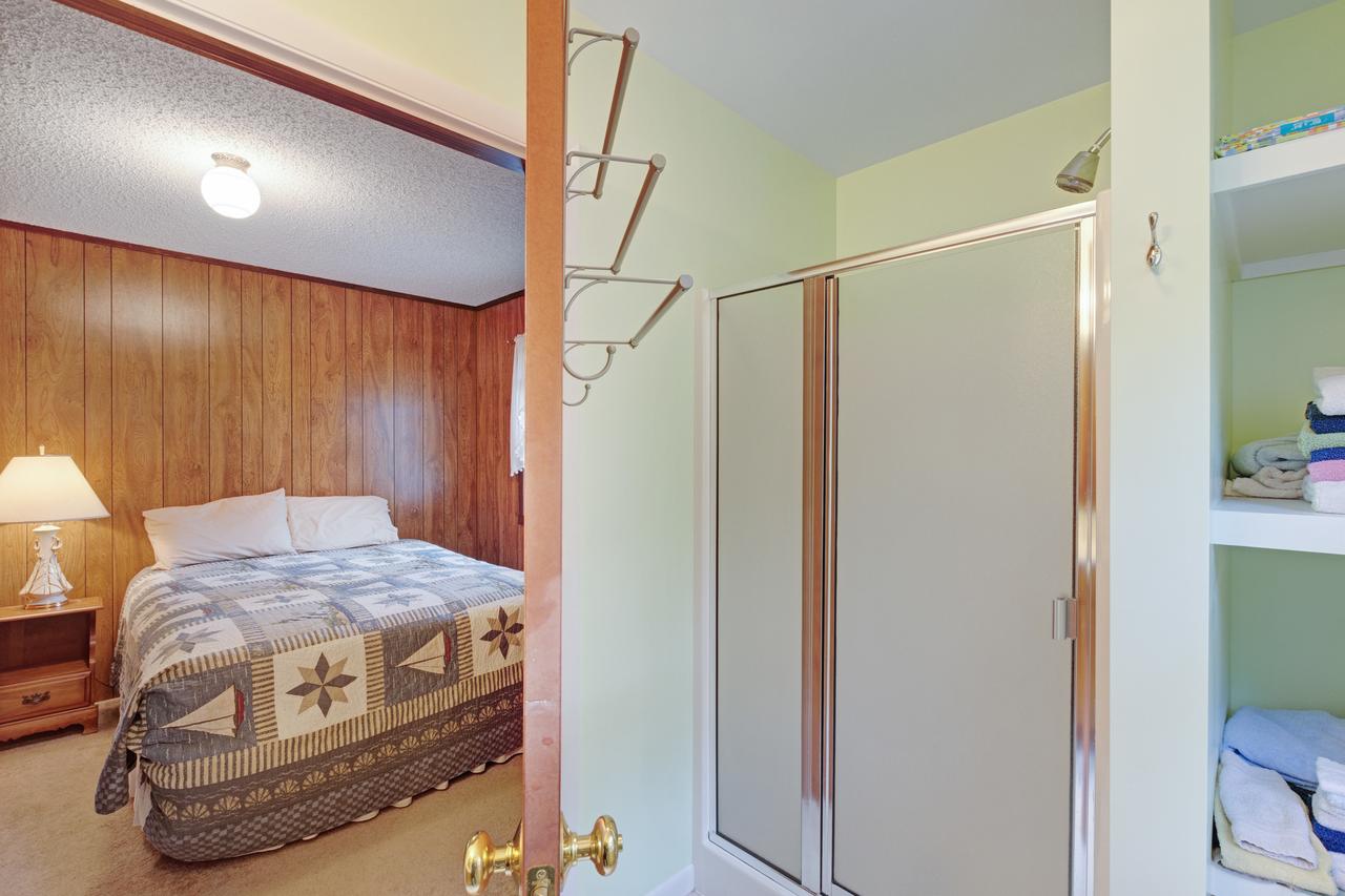 Walloon Lake Cottage - thumb 22