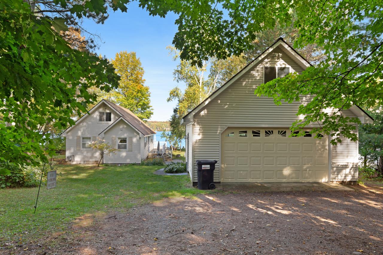 Walloon Lake Cottage - thumb 26