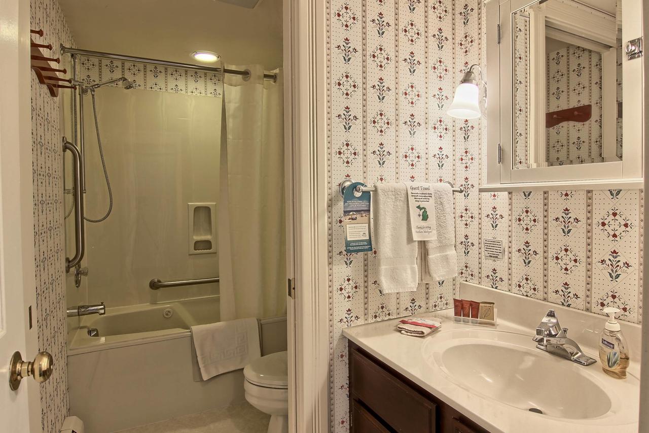 110 Water Street Inn - thumb 2