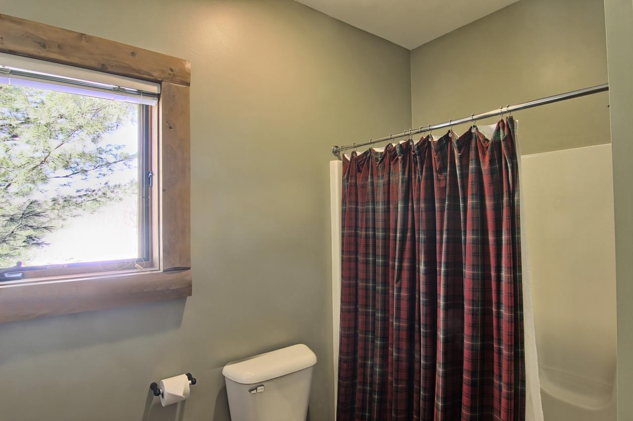 801 Mountain Cabin - thumb 3