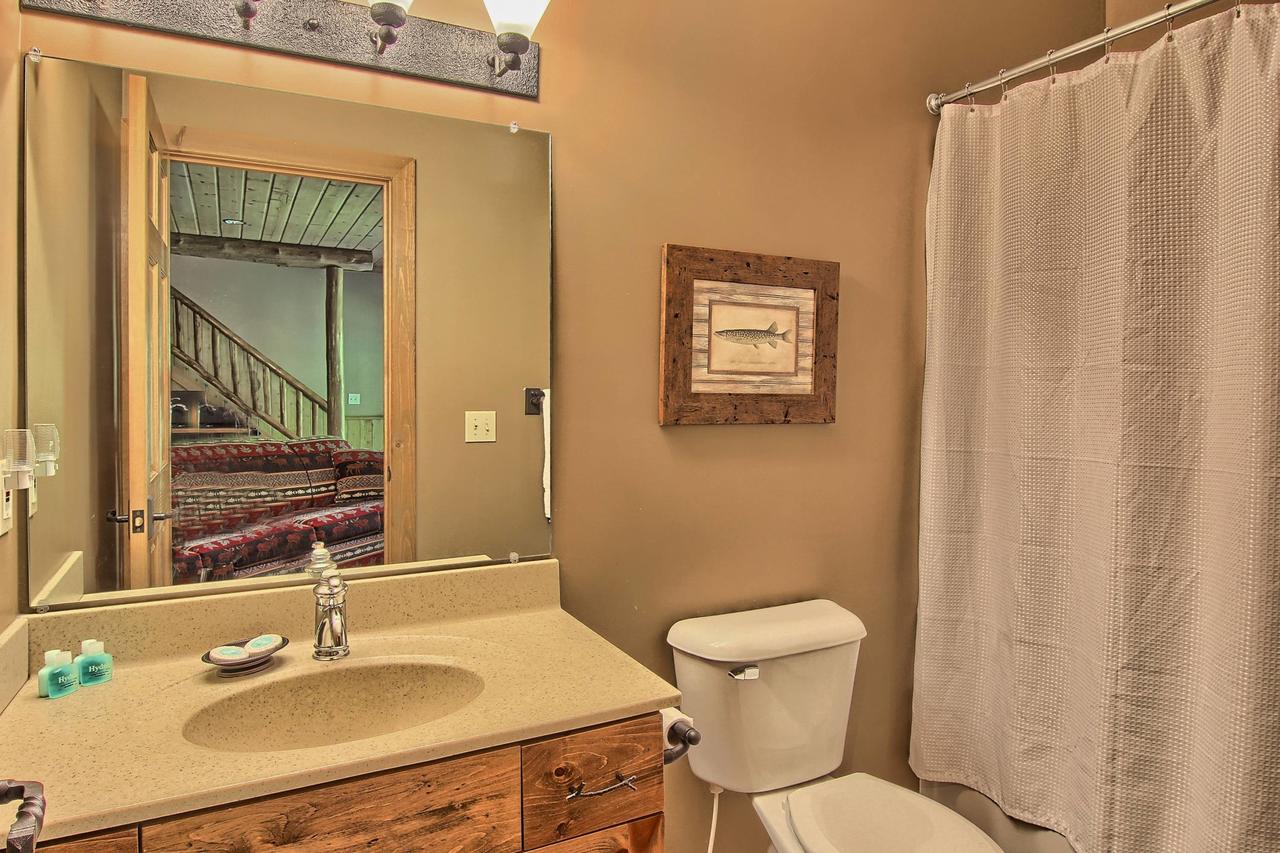 839 Mountain Cabin - thumb 14