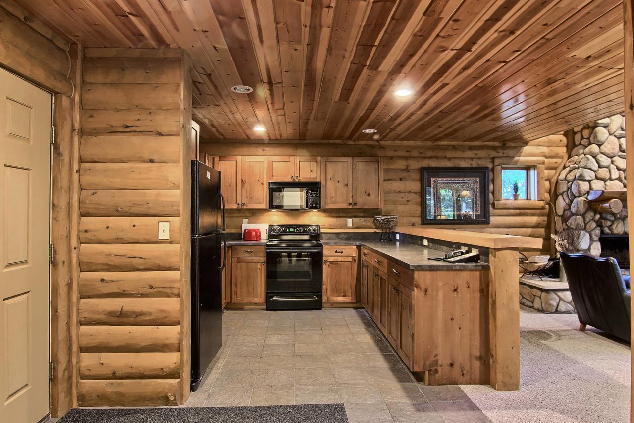 823 Mountain Cabin - thumb 6