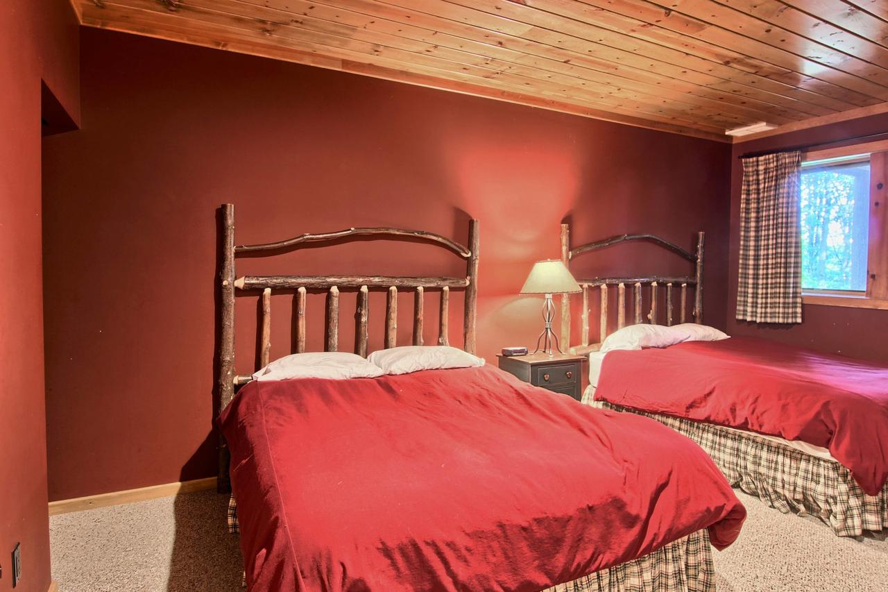 823 Mountain Cabin - thumb 13