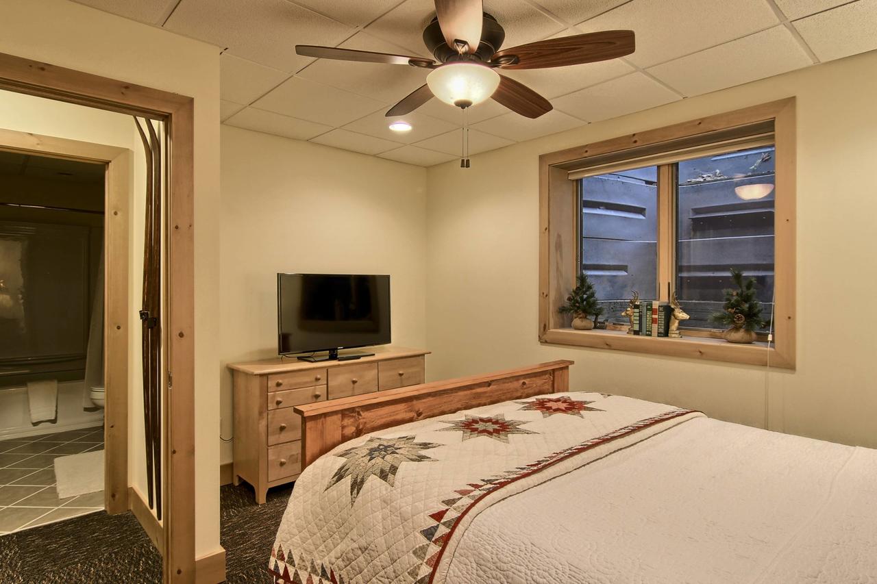 662 Disciples Village Condo - thumb 11