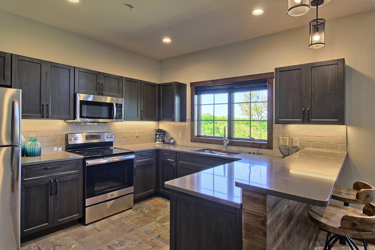 7325 Creekside Condo - thumb 13