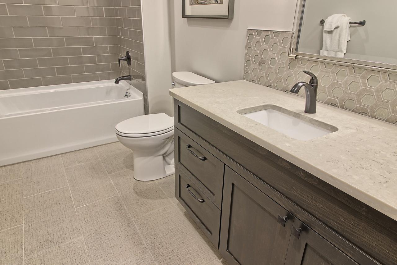 7325 Creekside Condo - thumb 10