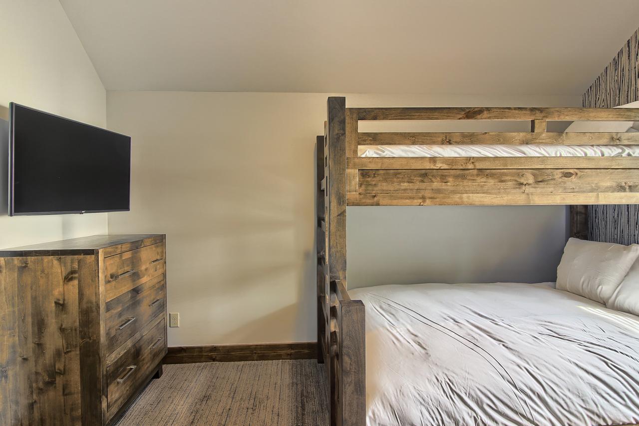 7325 Creekside Condo - thumb 3