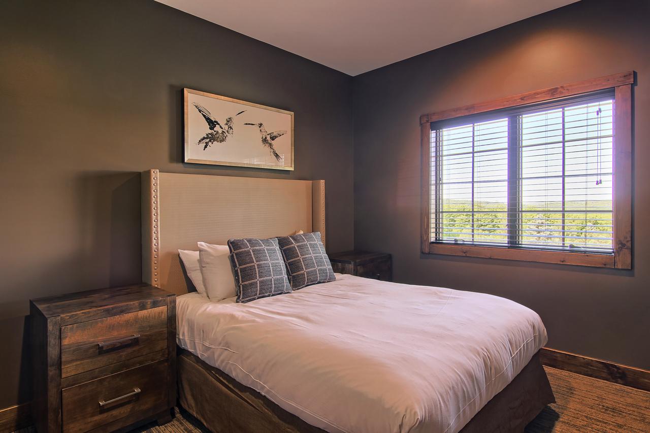 7325 Creekside Condo - thumb 12