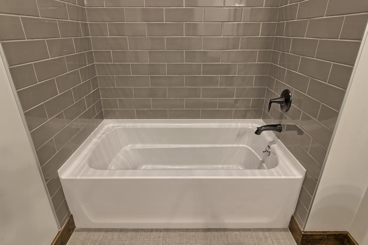 7325 Creekside Condo - thumb 21