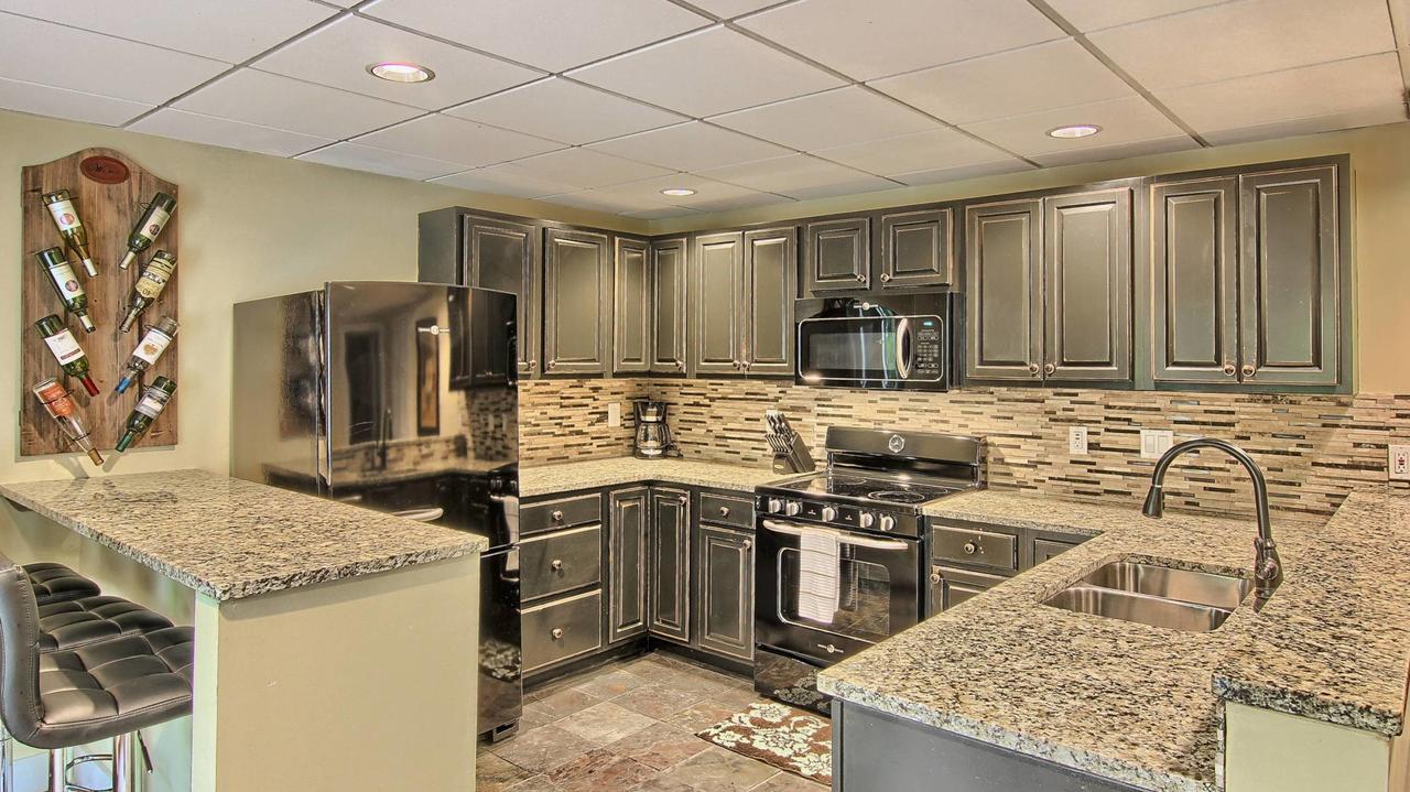 691 Disciples Village Condo - thumb 12