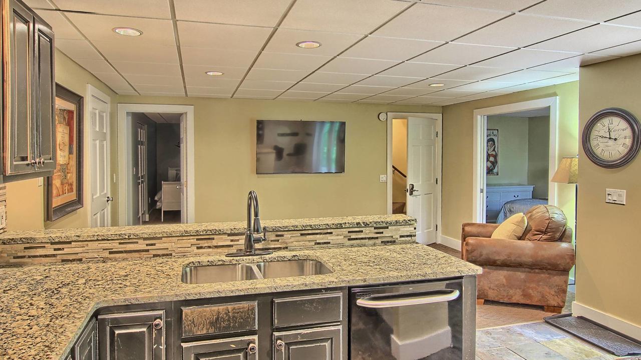 691 Disciples Village Condo - thumb 10