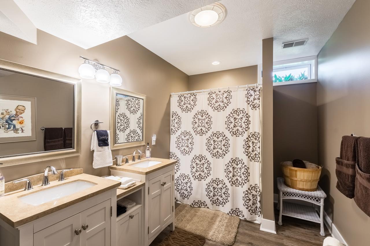 Relaxing Retreat In Lowell MI - thumb 16