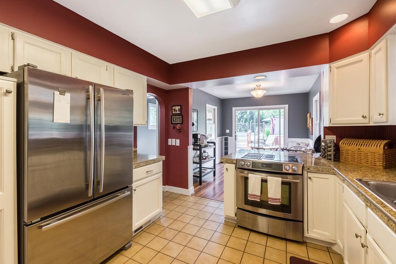 Relaxing Retreat In Lowell MI - thumb 2