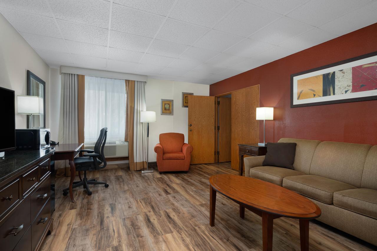 Ramada By Wyndham Albert Lea - thumb 2