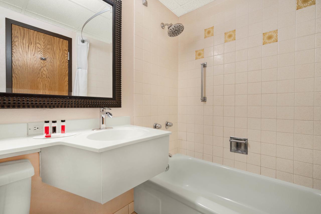 Ramada By Wyndham Albert Lea - thumb 12