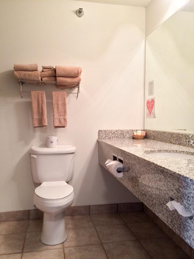 White Oak Inn And Suites - thumb 31