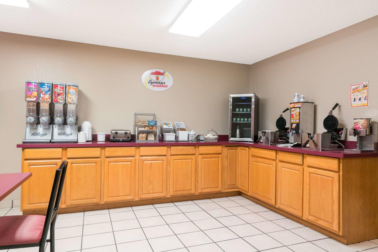 Super 8 By Wyndham St. Cloud - thumb 19