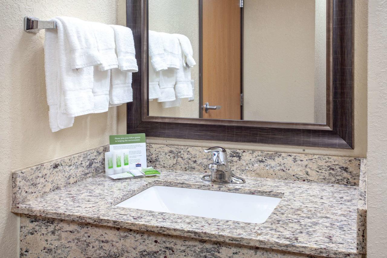 AmericInn By Wyndham Mankato Event Center - thumb 44