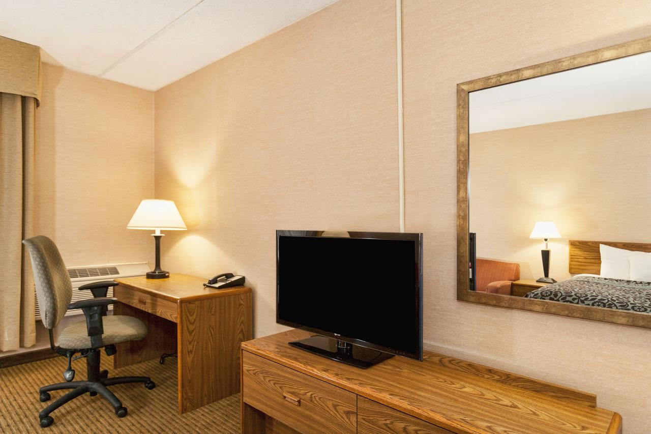 Days Inn By Wyndham Duluth Lakewalk - thumb 20