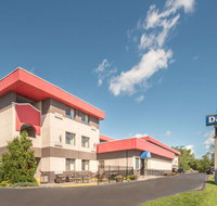 Days Inn by Wyndham Duluth Lakewalk - USA Accommodation