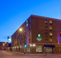 Holiday Inn Express Hotel  Suites Minneapolis-Downtown Convention Center - Hotels Santiago