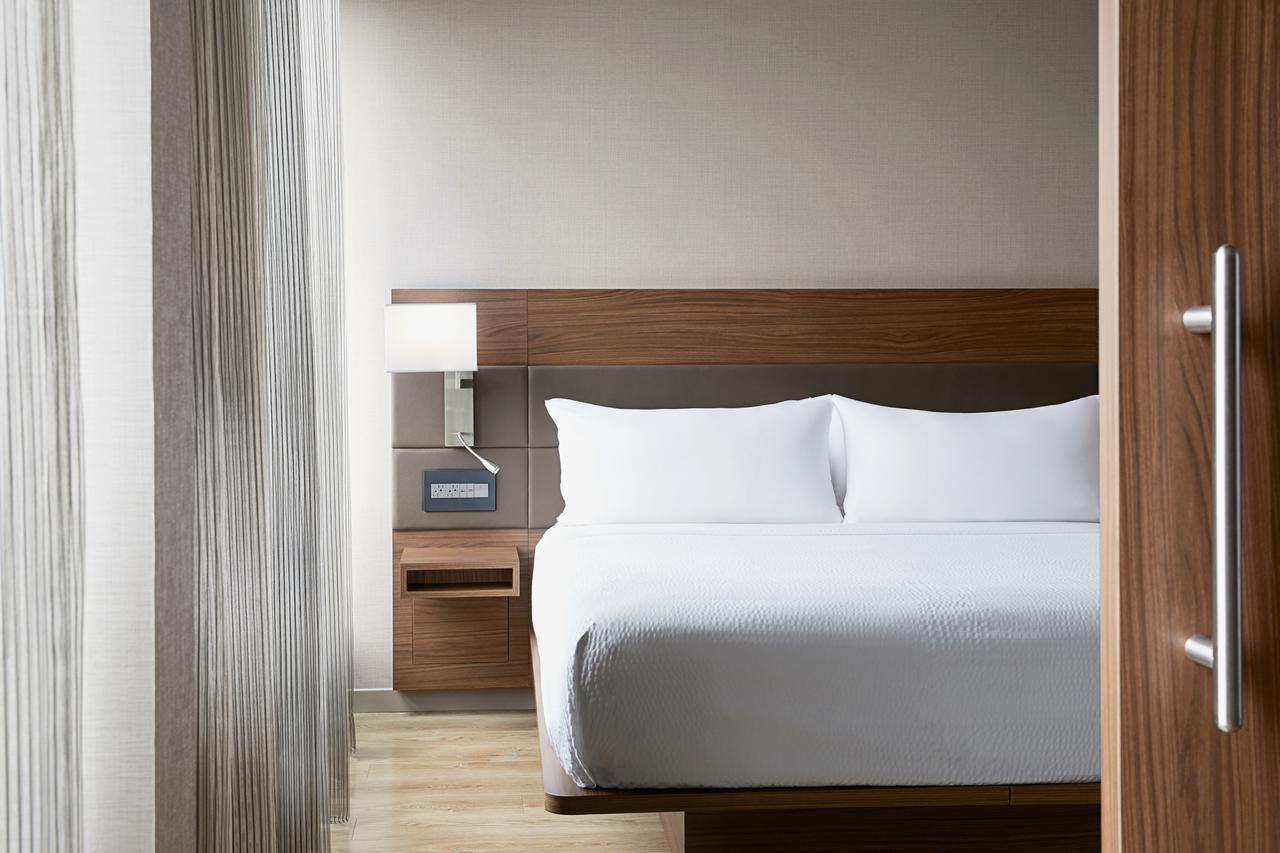 AC Hotel By Marriott Bloomington Mall Of America - thumb 9