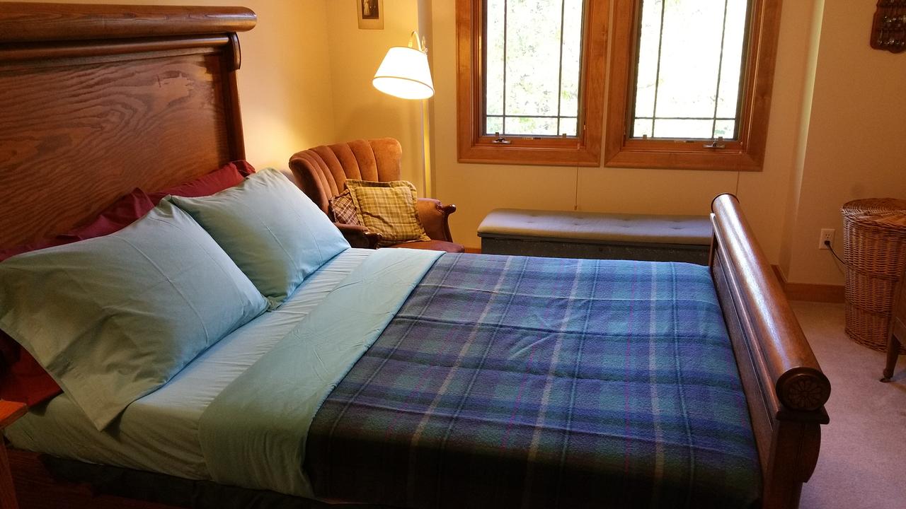 Cozy Northwoods Suite - thumb 9