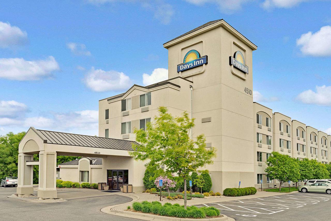 Days Inn By Wyndham Eagan Minnesota Near Mall Of America - thumb 1