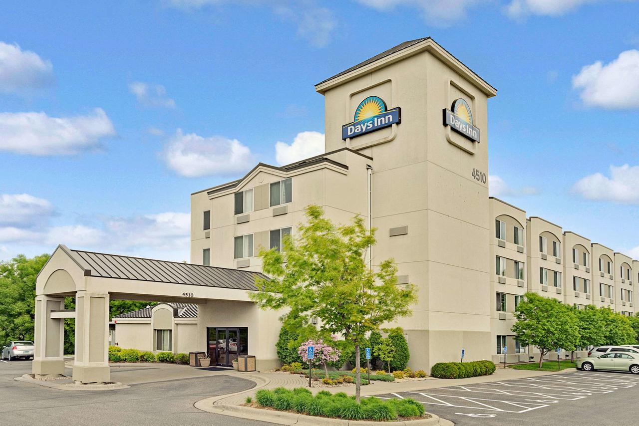 Days Inn By Wyndham Eagan Minnesota Near Mall Of America - thumb 0