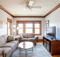 2 bedroom in the heart of the city - Tourism Bookings