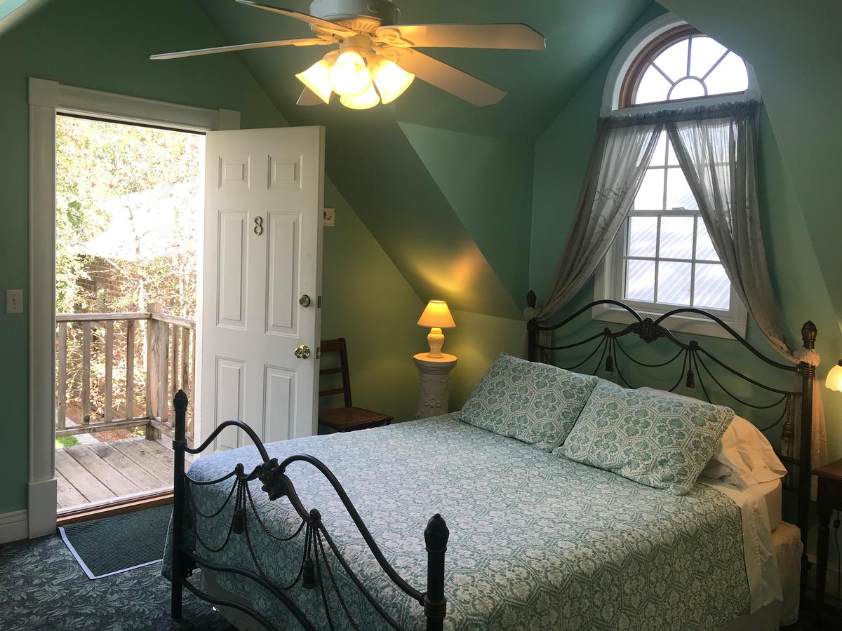 Andor Wenneson Historic Inn - thumb 10