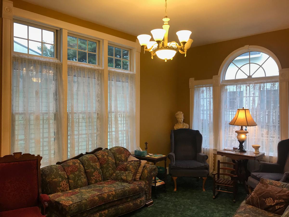 Andor Wenneson Historic Inn - thumb 3