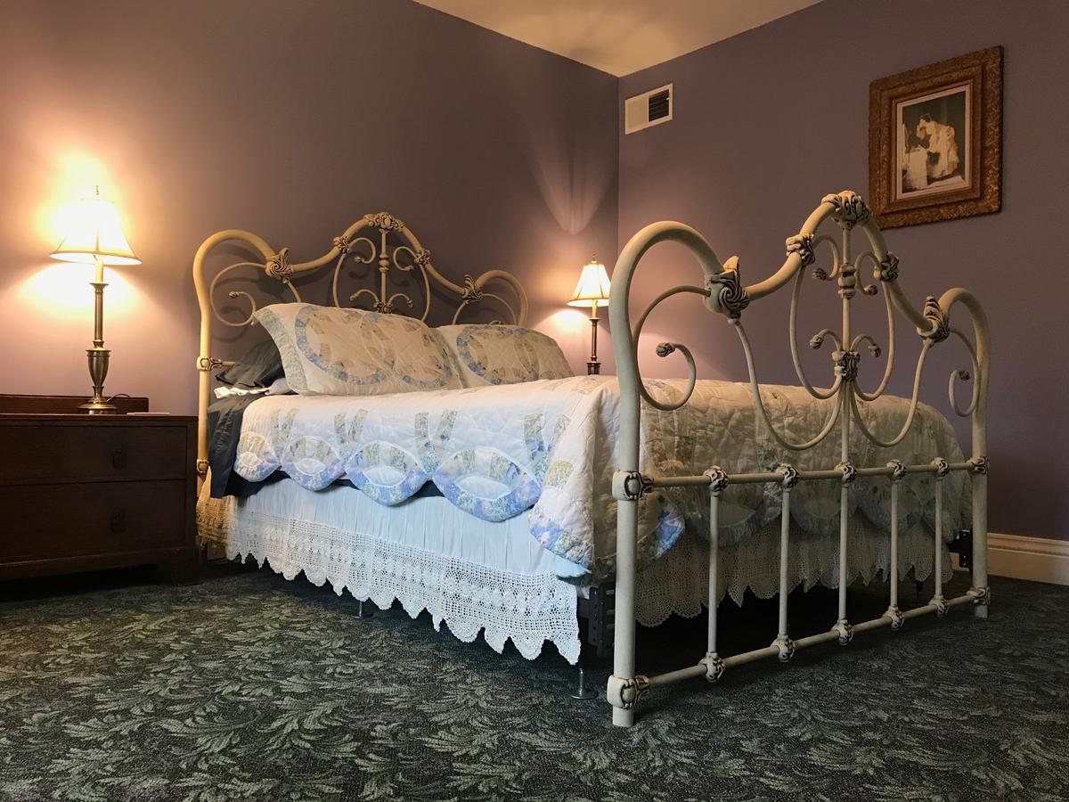 Andor Wenneson Historic Inn - thumb 20