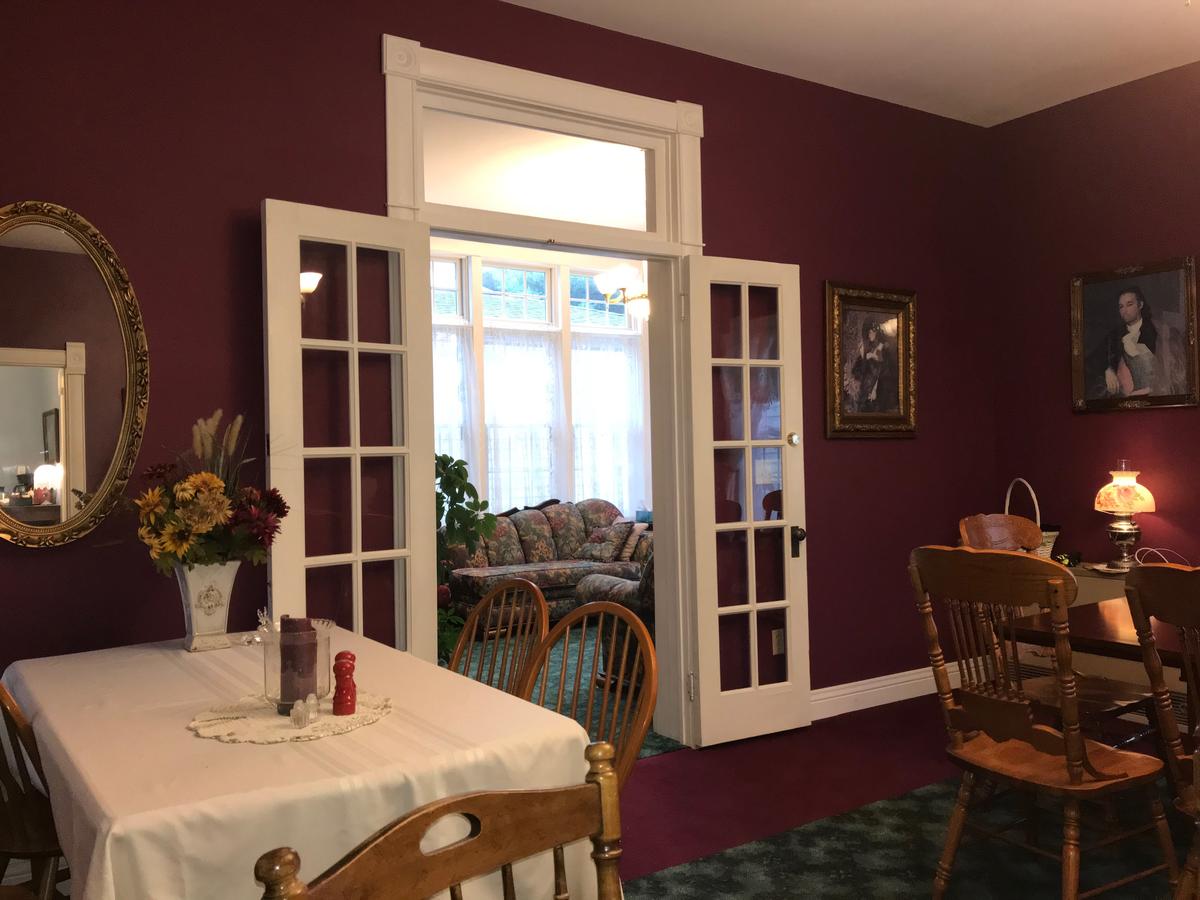 Andor Wenneson Historic Inn - thumb 4