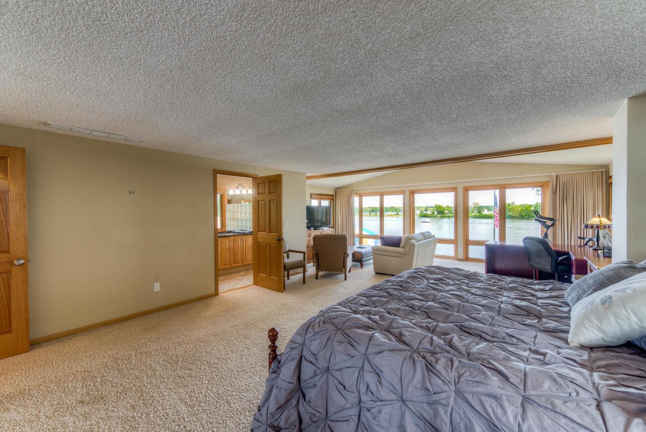 Wayzata Bay Lake Minnetonka House & Guest House - thumb 12