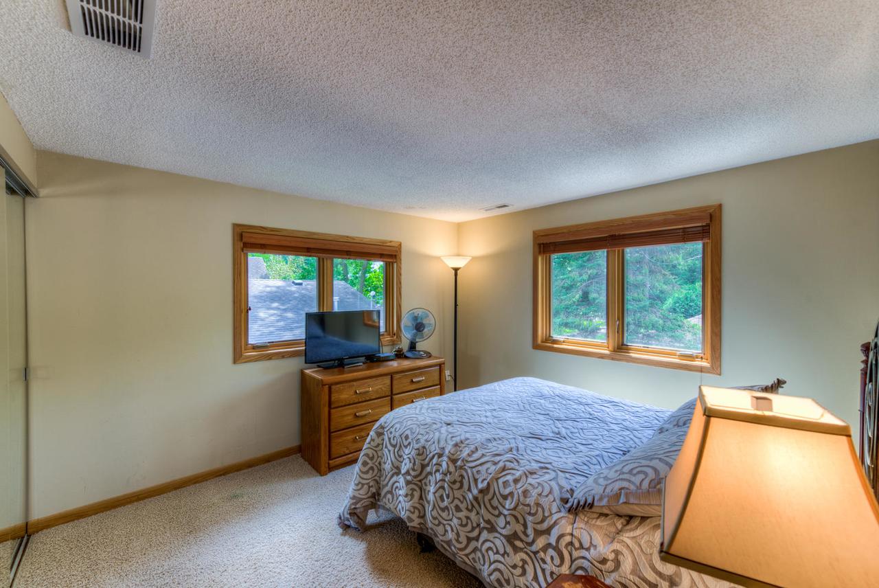 Wayzata Bay Lake Minnetonka House & Guest House - thumb 21