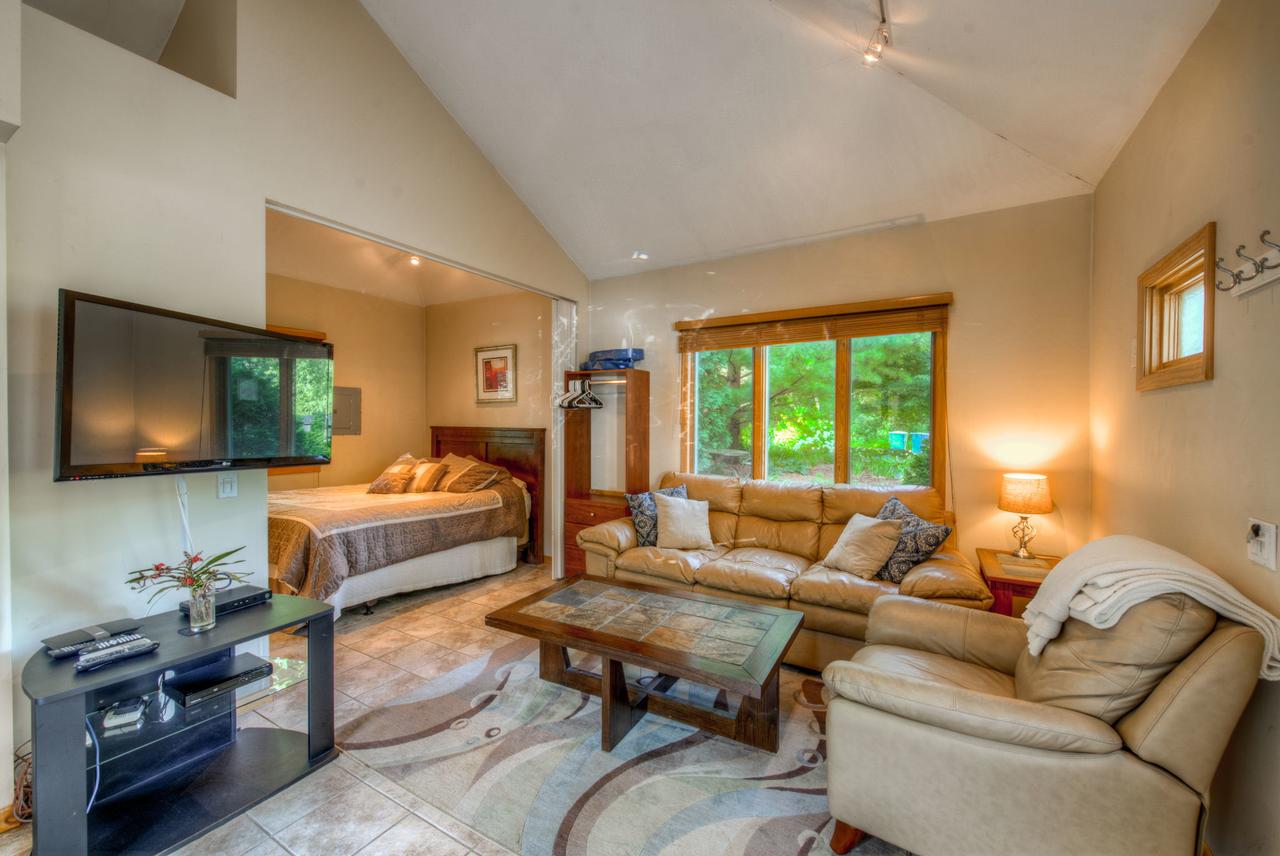 Wayzata Bay Lake Minnetonka House & Guest House - thumb 26